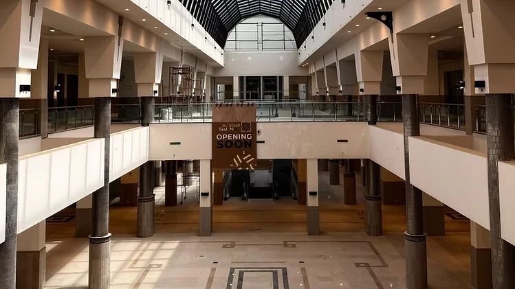 First Mall for Islamic Call Society modüler metal asma tavan ve aydınlatma uygulaması